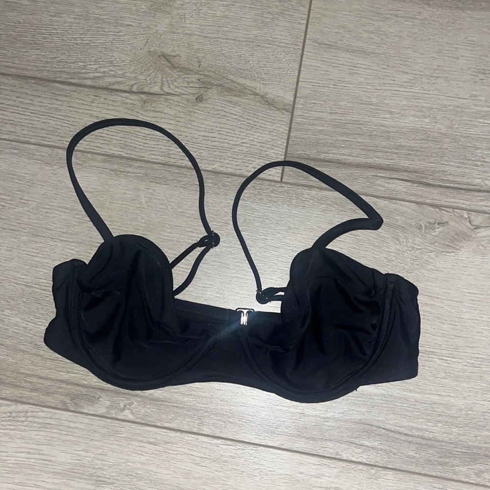 Black bikini top
